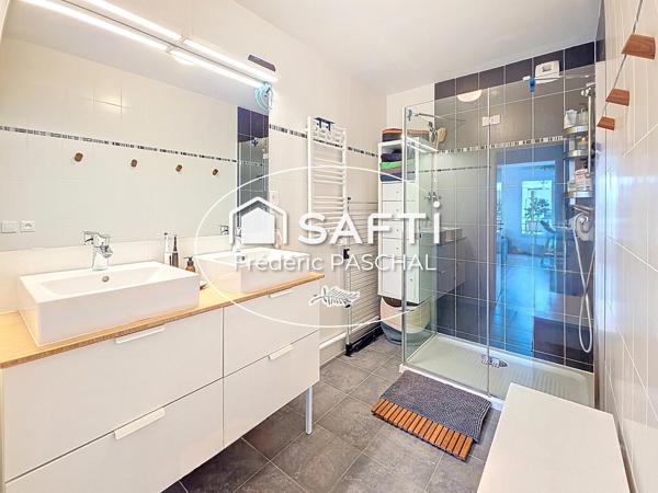 Appartement 3 pièces - Balcon de 17 m² + Parking privatif