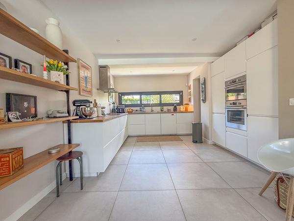 Maison Maison familiale Saint Medard En Jalles 5 pièce(s) 115 m2 - Coup de coeur - Quartier du "Centre-ville" ! 115 m²