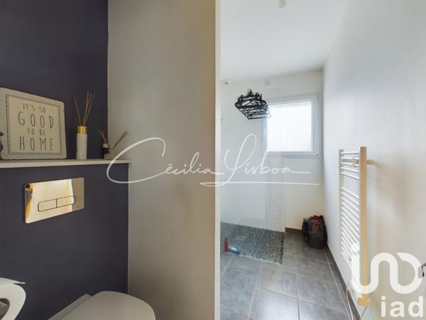 Pavillon 7 pièces de 137 m² à Villeblevin (89340)