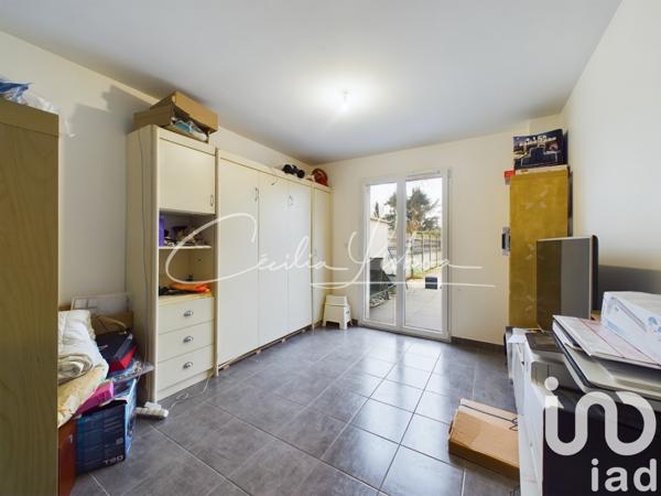 Pavillon 7 pièces de 137 m² à Villeblevin (89340)