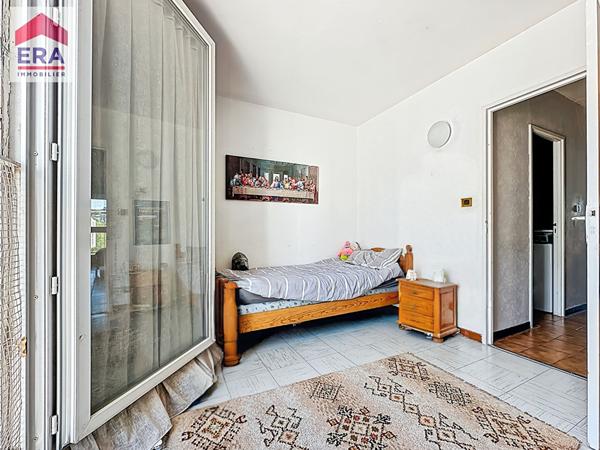 À vendre : Appartement 3 pièces avec place de stationnement à Marseille - Les Olives
