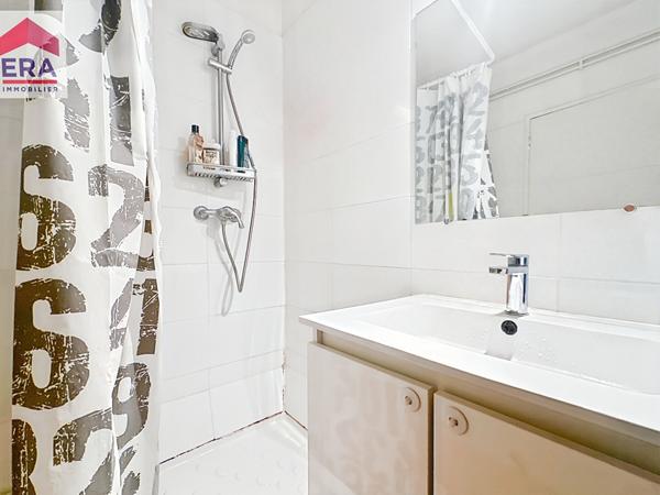 À vendre : Appartement 3 pièces avec place de stationnement à Marseille - Les Olives