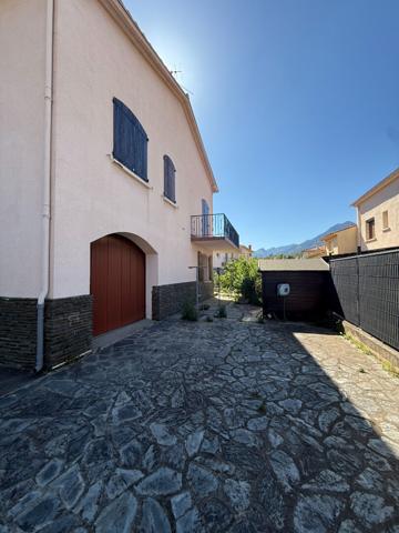 PRADES Maison 5 pièce(s) 189 m2