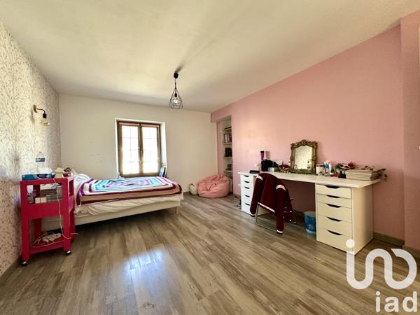 Maison 5 pièces de 184 m² à Villers-Semeuse (08000)