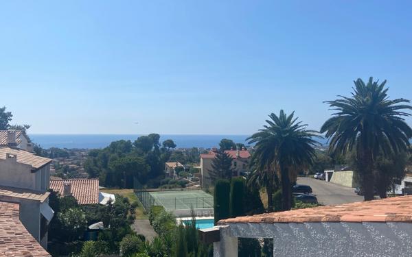 Maison à vendre    5 pièces •  Cagnes-sur-Mer