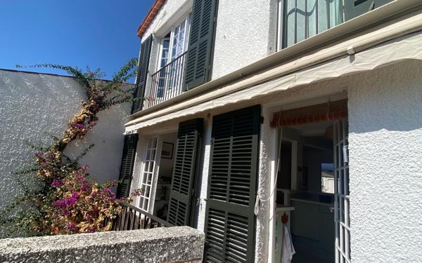 Maison à vendre    5 pièces •  Cagnes-sur-Mer