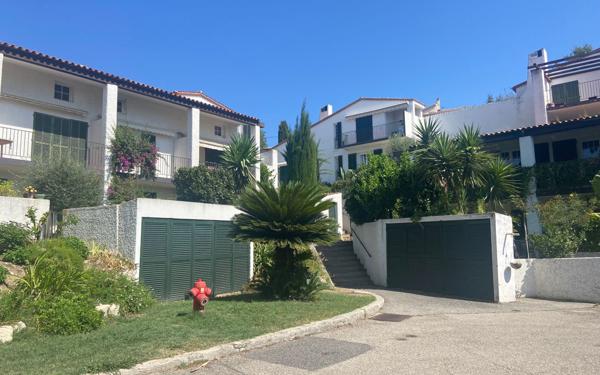 Maison à vendre    5 pièces •  Cagnes-sur-Mer