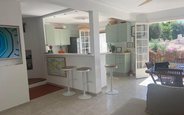 Maison à vendre    5 pièces •  Cagnes-sur-Mer