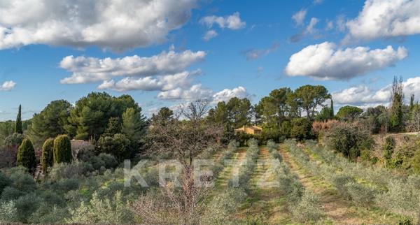 Maison rénovée à 5 mn du centre ville d’Aix-en-Provence, au cœur du très prisé site des Pinchinats