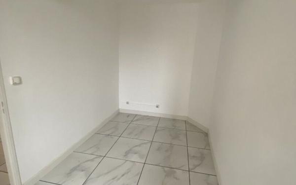 Appartement à louer    2 pièces • 38,14 m2 Nîmes