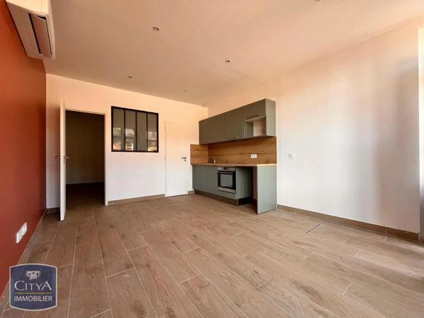 Appartement à louer 1 pièce 32.69m²