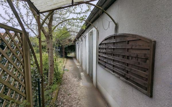 Immeuble à vendre    7 pièces • 200 m2 Périgueux