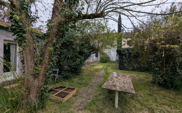 Immeuble à vendre    7 pièces • 200 m2 Périgueux