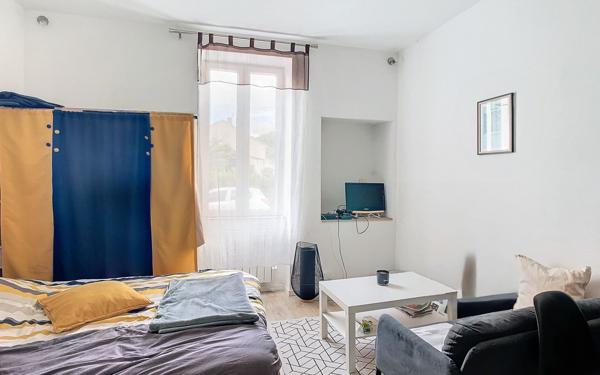 Immeuble à vendre    7 pièces • 200 m2 Périgueux