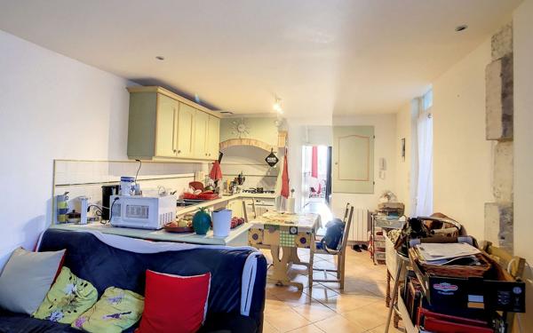 Immeuble à vendre    7 pièces • 200 m2 Périgueux