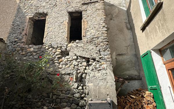 Maison à vendre    1 pièce •  Tallard