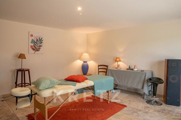 Très grande propriété d'exception - hameau privé à Vaison-La-Romaine