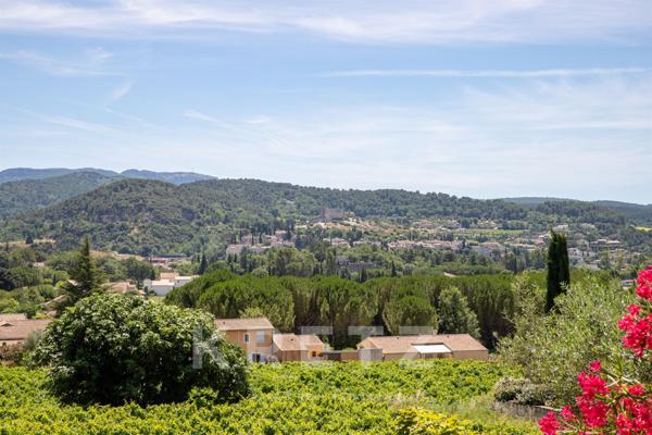 Très grande propriété d'exception - hameau privé à Vaison-La-Romaine
