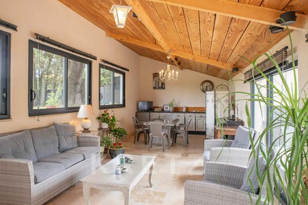 Très grande propriété d'exception - hameau privé à Vaison-La-Romaine