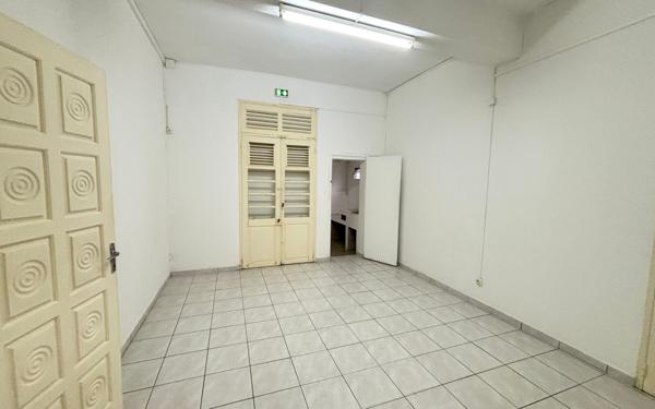 Maison à vendre    3 pièces •  Basse-Terre