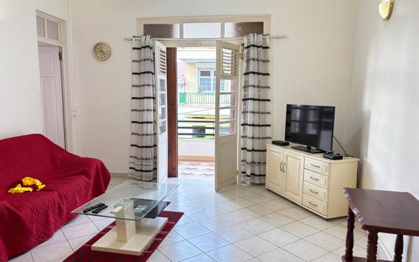 Maison à vendre    3 pièces •  Basse-Terre