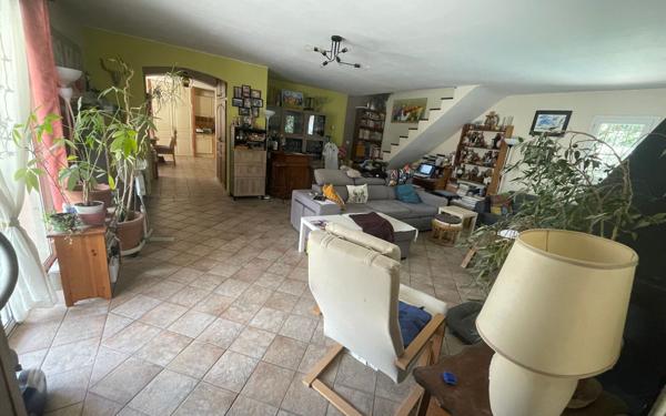 Maison à vendre    9 pièces •  Carpentras