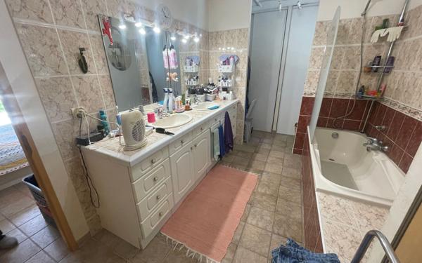 Maison à vendre    9 pièces •  Carpentras