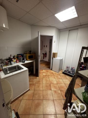 Murs commerciaux  à vendre 97,61 m² Arles