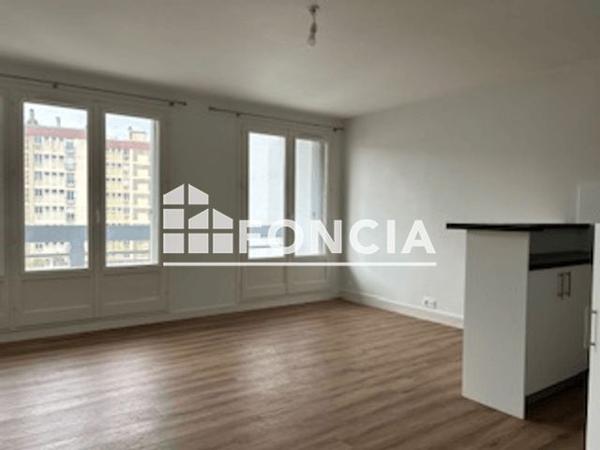 Location Appartement 3 pièces 56.1 m² - GUY ROPARS/13 PLACE GUY ROPARTZ Quimper 29000