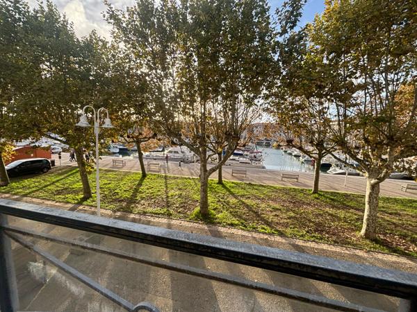 Appartement T3 avec balcon vue port de plaisance
