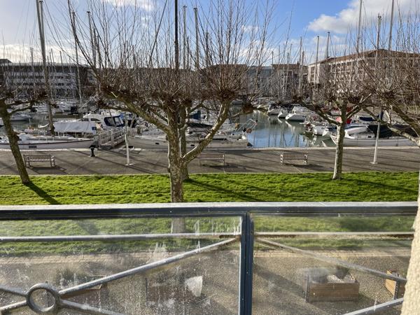 Appartement T3 avec balcon vue port de plaisance
