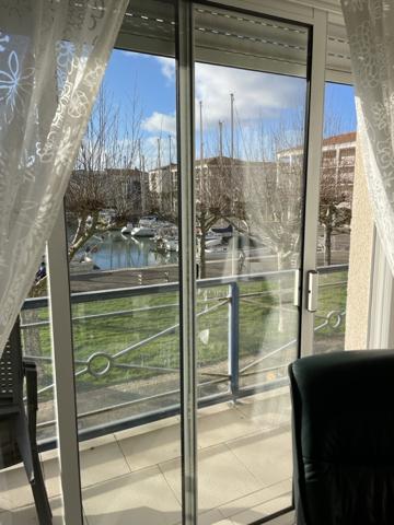Appartement T3 avec balcon vue port de plaisance