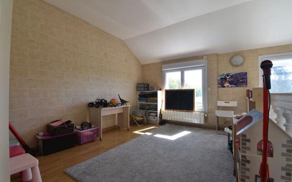 Maison à vendre    8 pièces • 259 m2 Arquian