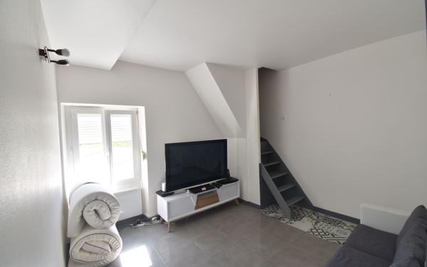 Maison à vendre    8 pièces • 259 m2 Arquian