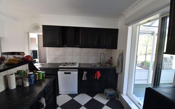 Maison à vendre    8 pièces • 259 m2 Arquian