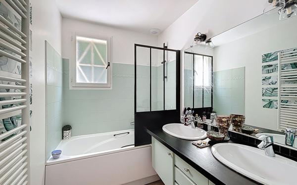 Maison à vendre    5 pièces • 140 m2 Montévrain