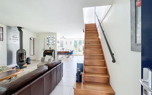 Maison à vendre    5 pièces • 140 m2 Montévrain