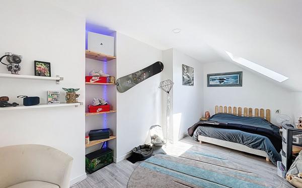 Maison à vendre    5 pièces • 140 m2 Montévrain