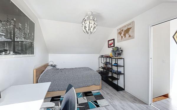 Maison à vendre    5 pièces • 140 m2 Montévrain