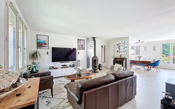 Maison à vendre    5 pièces • 140 m2 Montévrain