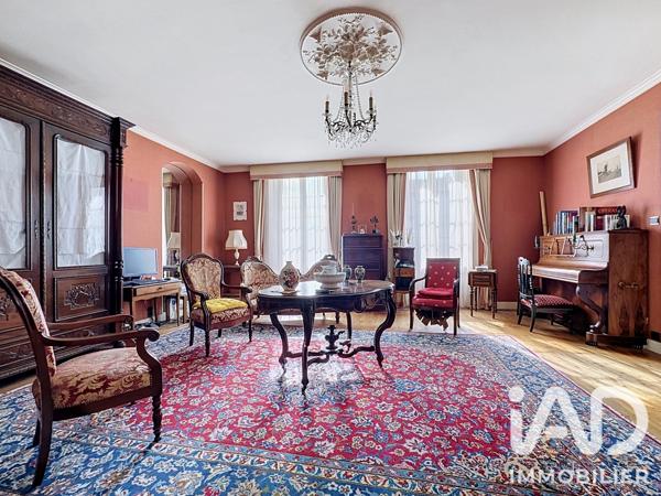 Maison à vendre 7 pièces 225 m² Barbezieux-Saint-Hilaire
