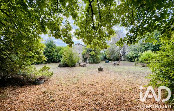 Maison à vendre 7 pièces 225 m² Barbezieux-Saint-Hilaire