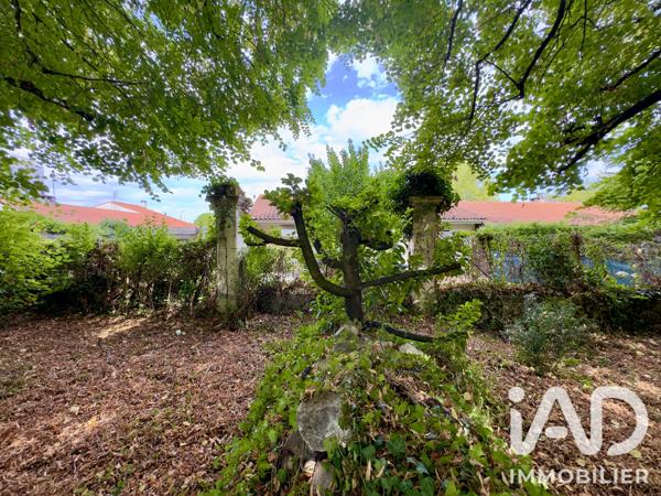 Maison à vendre 7 pièces 225 m² Barbezieux-Saint-Hilaire
