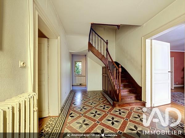 Maison à vendre 7 pièces 225 m² Barbezieux-Saint-Hilaire