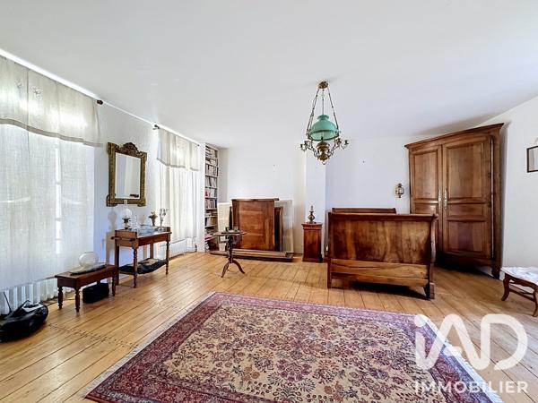 Maison à vendre 7 pièces 225 m² Barbezieux-Saint-Hilaire