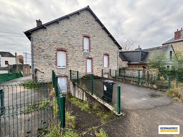 Immeuble 7 pièces – 104 m² environ à Châteaubourg (ref : 3295)