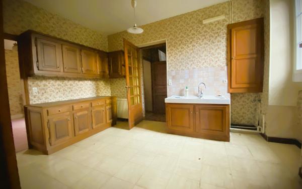 Maison à vendre    6 pièces •  Cercy-la-Tour