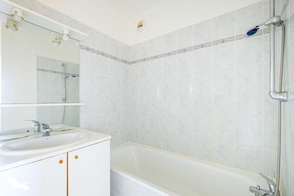 Appartement 174 000 € Décines-Charpieu 2 p 45 m² DPE C
