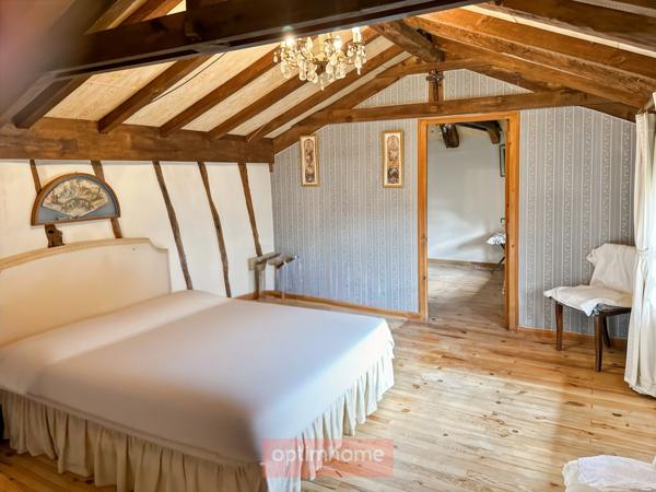 Authentique Landaise de caractère, 316 m² habitables sur 8000 M2. Cadre paisible