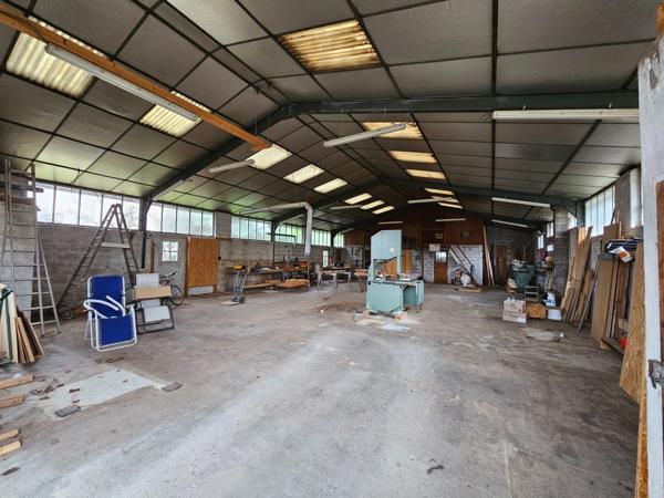 Maison 7p 185 m² avec entrepôt et dépendances